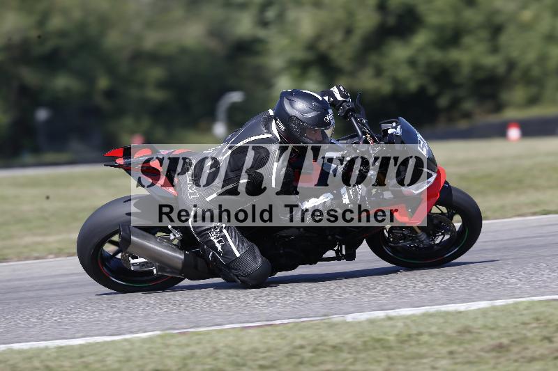 /Archiv-2025/49 26.08.2025 Cornu Master School ADR/blau-bleu/57